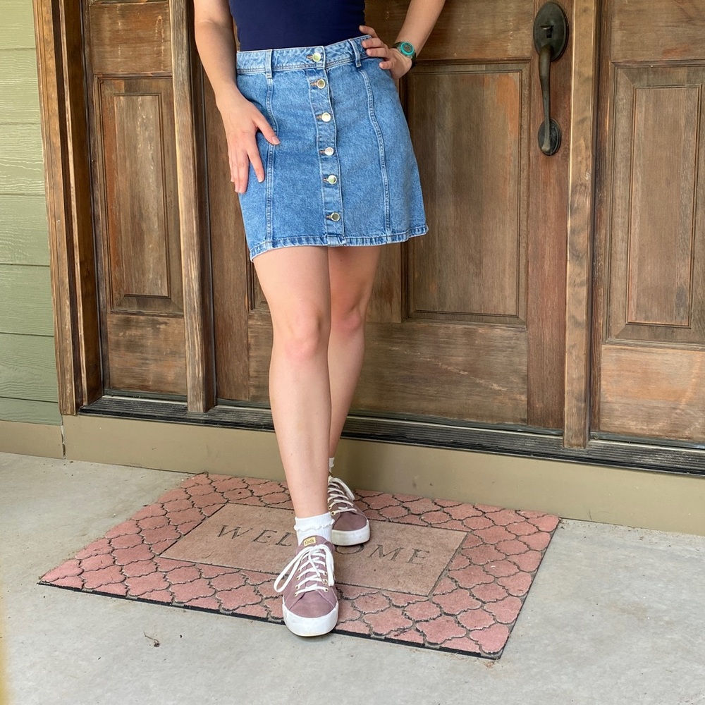H&M high waisted jean skirt size 6